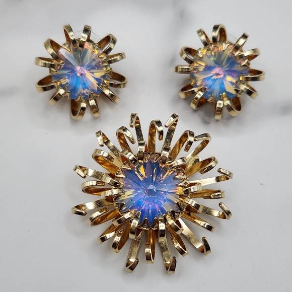 Sarah Coventry | Jewelry | Vintage Sarah Coventry Mystic Blue Opaline ...